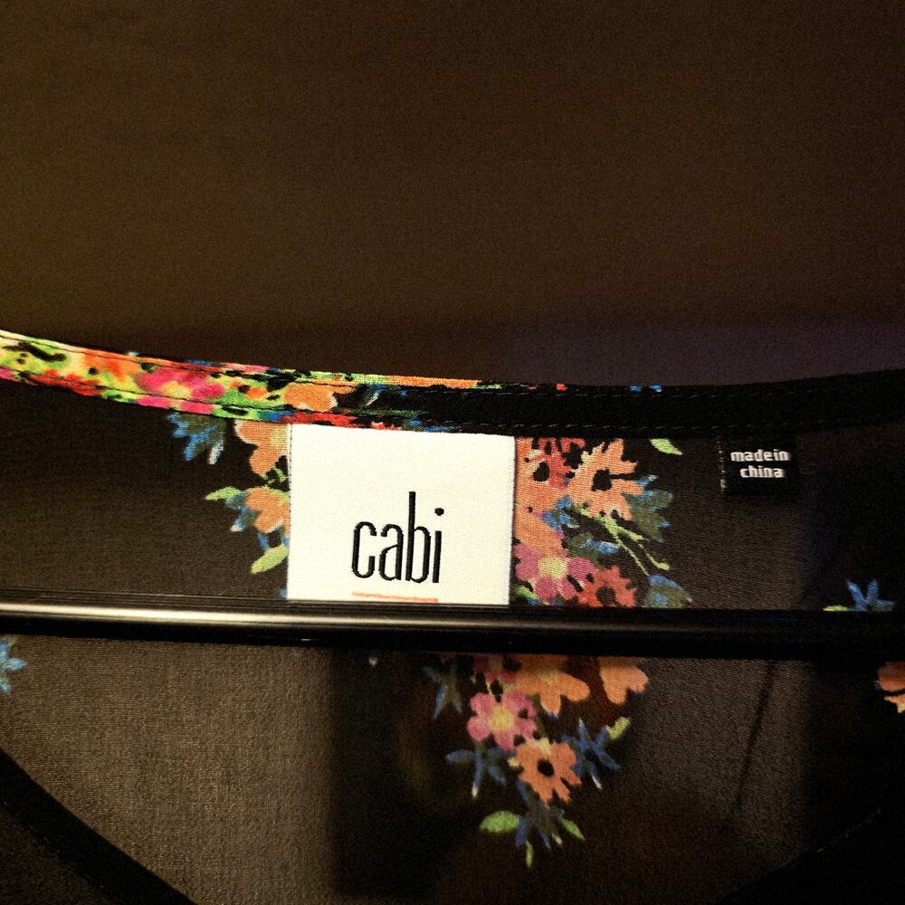 Cabi sheer floral blouse size medium - Picture 4 of 6